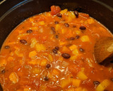A picture of step 5 of Mexican black bean and sweetcorn soup.