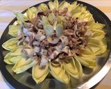 Une image de l'étape 8 de Salade d endives au thon et tomates séchées sauce noix et framboise.