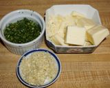 Foto del paso 2 de la receta: DOBLADITAS AL AJO #2, PAN CHILENO. JON STYLE