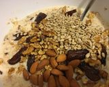 Foto del paso 4 de la receta: Budín de pan con dátil, nuez, pepita y Almendra