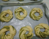 Foto langkah ke 9 dari resep Matcha Streusel Bread.
