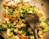 A picture of step 4 of Combination Stir-Fry with Cashew Nuts.