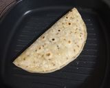 રોટી પનીર કેસેડિયા(Roti Paneer Quesadilla Recipe In Gujarati) રેસીપી સ્ટેપ4ફોટો