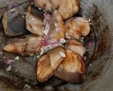 Foto langkah ke 1 dari resep Cucut tahu kuah santan.