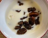 A picture of step 1 of Dates Shrikhand.