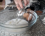 Foto del paso 6 de la receta: Bizcocho de Chocolate con Corazón Tierno