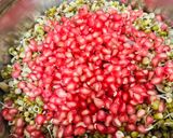 #स्प्राउट चाट साथ मखाने,बनाना (केला)चॉकलेट शेक रेसिपी चरण 4 फोटो