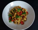Foto langkah ke 6 dari resep Tumis ayam suwir paprika.