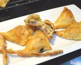 Foto langkah ke 7 dari resep Banana Choco Cheese Puff Pastry.