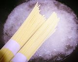 Foto langkah ke 4 dari resep Makguksu ala Jungkook BTS.