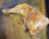 Foto del paso 2 de la receta: Pollo marinado al horno con papas haraganas
