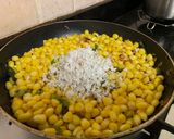 A picture of step 5 of Sweet Corn Poriyal.