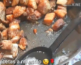Foto del paso 4 de la receta: Carne de puerco en salsa roja