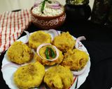 A picture of step 10 of Aloo bonda.