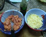 Foto del paso 2 de la receta: Chistorra con huevo, cebolla caramelizada y papas fritas