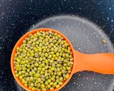 A picture of step 1 of Air fried moong beans.