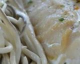Foto del paso 5 de la receta: Merluza con gulas