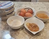 Foto del paso 3 de la receta: Cheesecake de dulce de leche con base de galletas y nueces