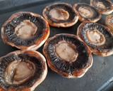 Foto del paso 6 de la receta: Champiñones a la plancha rellenos de bacon