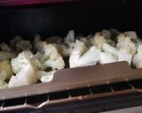 Foto del paso 2 de la receta: Crema de coliflor asada