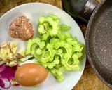 รูปขั้นตอนการทำที่ 1 ของ มะระผัดไข่หมูสับ