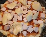 Foto langkah ke 3 dari resep Pizza Roti Tawar Teflon.