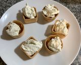 Foto del paso 2 de la receta Canapé de queso crema con nueces mermelada de caqui