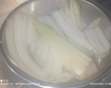 Foto del paso 2 de la receta: Tortilla de acelgas y ajos tiernos