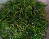 Foto langkah ke 4 dari resep Tumis Kangkung Seadanya.