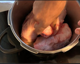 Foto del paso 1 de la receta: Codillo al horno con el jugo de su cocción