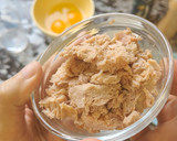 Foto del paso 3 de la receta: Huevos tontos de atún en freidora de aire