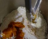 Foto langkah ke 4 dari resep Bomboloni Labu Kuning (Donat bomboloni Labu Kuning).