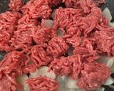 A picture of step 4 of Chilli con carne & sides feed 4 for under £5.
