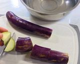 Foto langkah ke 1 dari resep Tumis Terong Kecap Pedes.