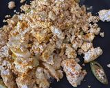 A picture of step 1 of Scrambled Tofu (eggs) on toast.