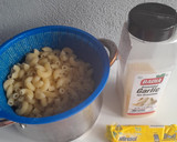 Foto del paso 3 de la receta: Tortitas de carne de res con coditos en mantequilla de ajo