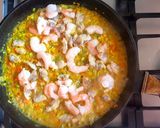 Foto del paso 3 de la receta: Camarones & almejas al arroz con azafrán