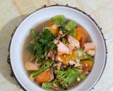 Foto langkah ke 4 dari resep 787. Sup Salmon Brokoli.