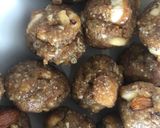 A picture of step 4 of Makhana ladoo.