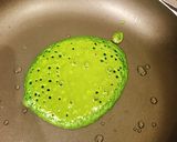A picture of step 3 of Spinach and Matcha Pancakes.