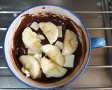 Foto langkah ke 2 dari resep 2 Minutes Chocolate Mug Cake.
