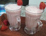 A picture of step 3 of Strawberry -banana smoothie.