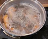 Foto del paso 2 de la receta: Espaguetis con cigalas frescas y salsa marinera