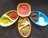 A picture of step 2 of Bombil Traditional curry.