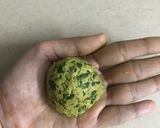 A picture of step 7 of Methi thepla or dhebra.