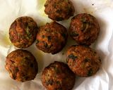 A picture of step 4 of Dal Palak Paniyaram.