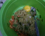 Foto langkah ke 6 dari resep Martabak Mie.
