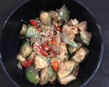 Foto langkah ke 3 dari resep Tumis Terong Bulat.
