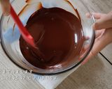 A picture of step 12 of Basic Dark Chocolate Bon Bons / Bonbon de Chocolat.