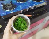 A picture of step 3 of Palak Chicken.